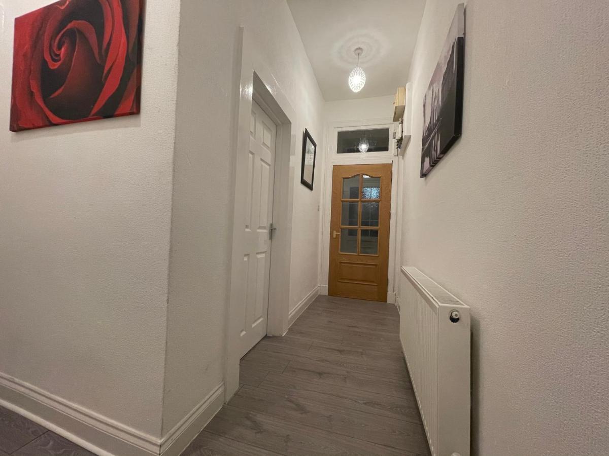 Hla Holytown Daire Mossend Dış mekan fotoğraf