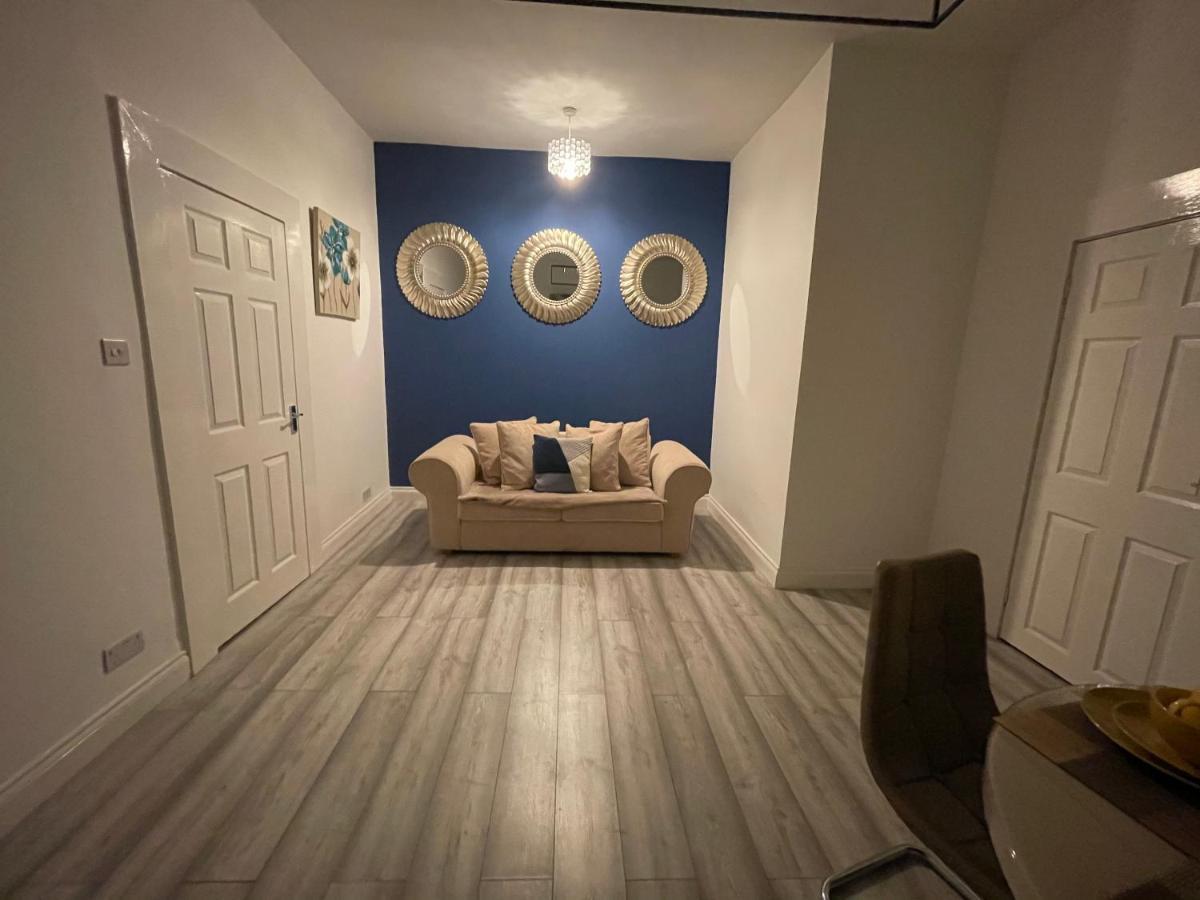 Hla Holytown Daire Mossend Dış mekan fotoğraf