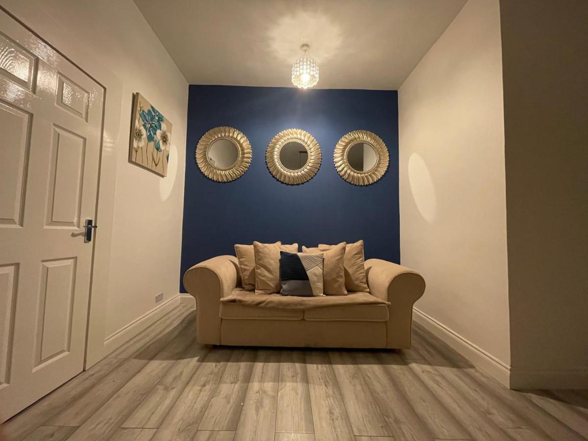 Hla Holytown Daire Mossend Dış mekan fotoğraf