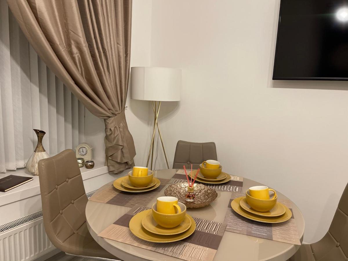 Hla Holytown Daire Mossend Dış mekan fotoğraf