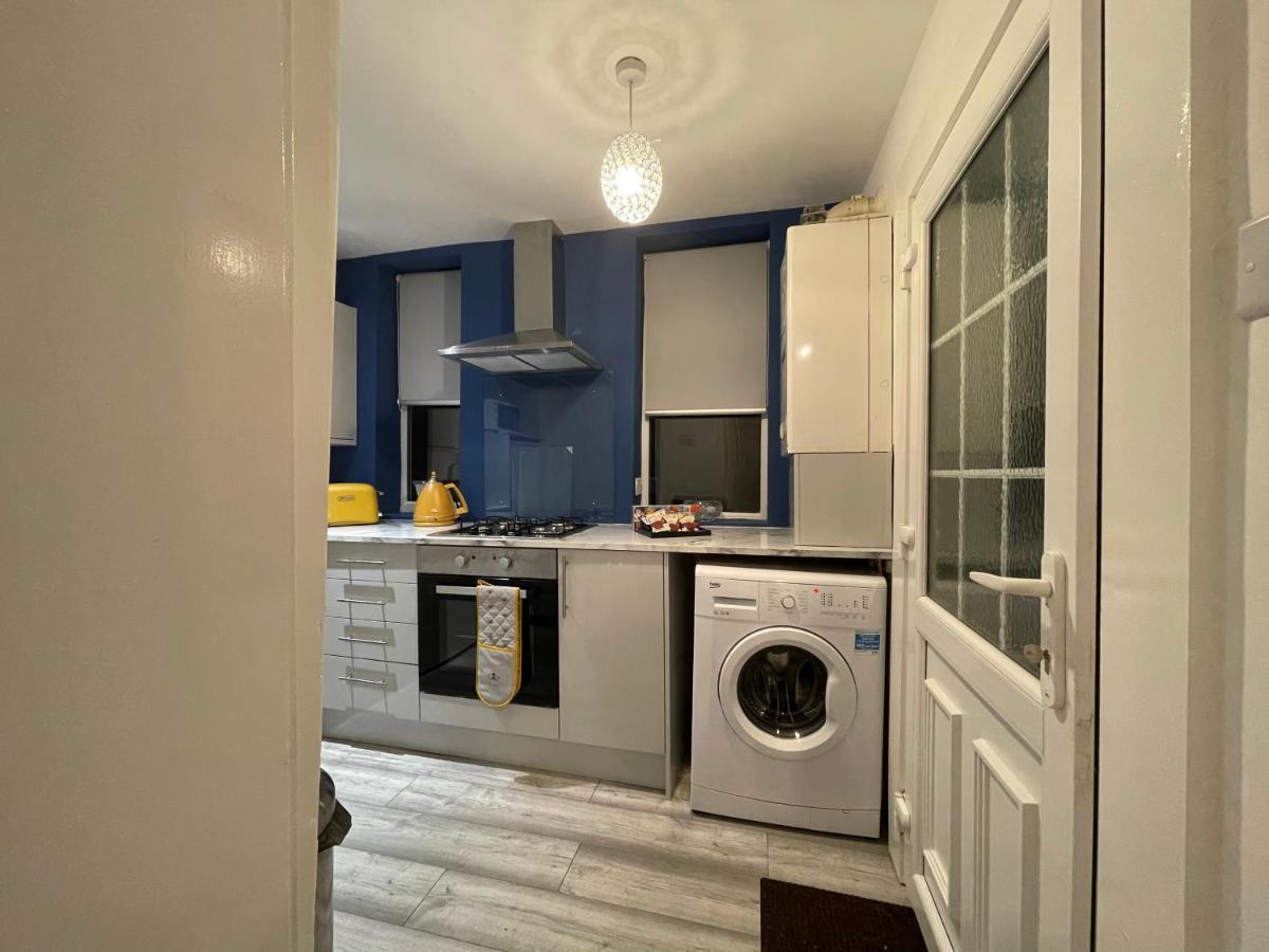 Hla Holytown Daire Mossend Dış mekan fotoğraf